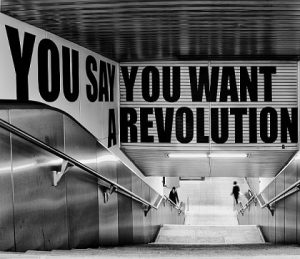 Nieder mit den Social Recruiting Vorurteilen! tetedelacourse Revolution 300x259 Nieder mit den Social Recruiting Vorurteilen!